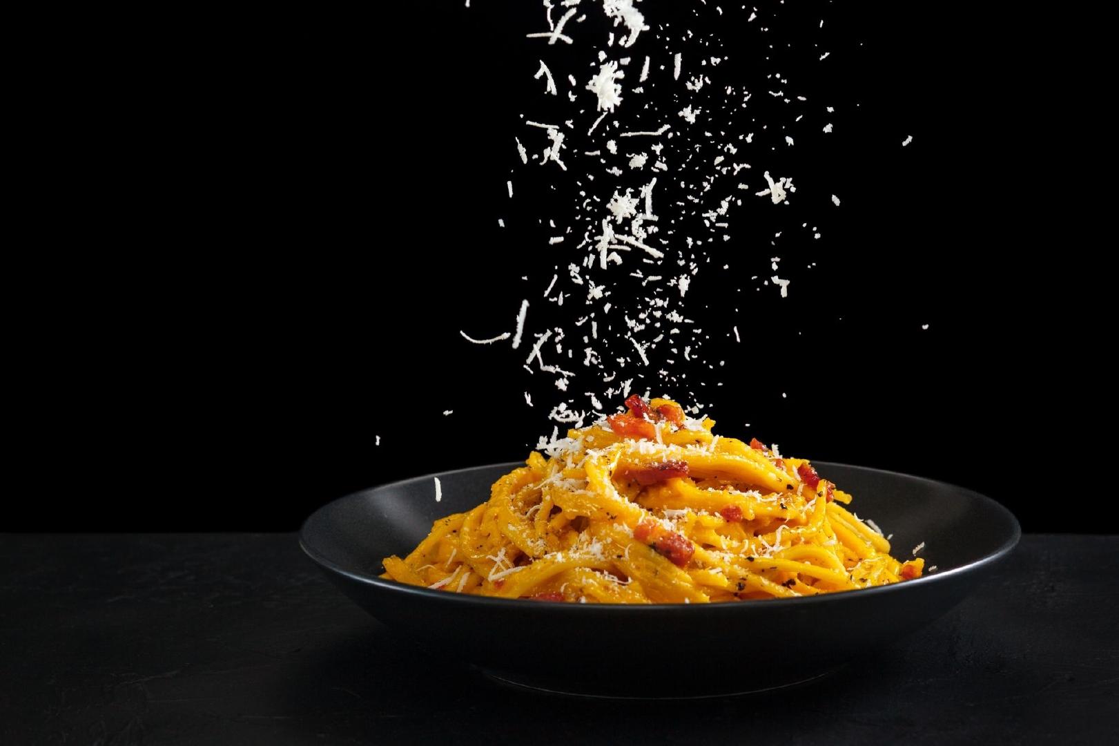 羅馬必吃美食推薦｜Carbonara、Cacio e Pepe、Amatriciana 是什麼？10 道羅馬必吃料理＋推薦餐廳＋菜單翻譯（2026 最新版）