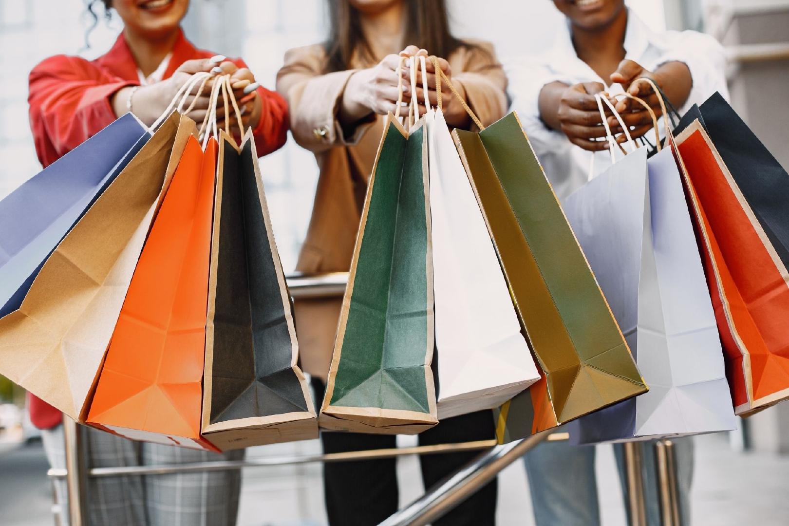 Castel Romano Designer Outlet Guide | How to Get There from Rome & Best Italian Brands to Shop (2026 Guide)